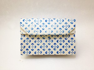 和紙のカードケース　江戸小紋の青色